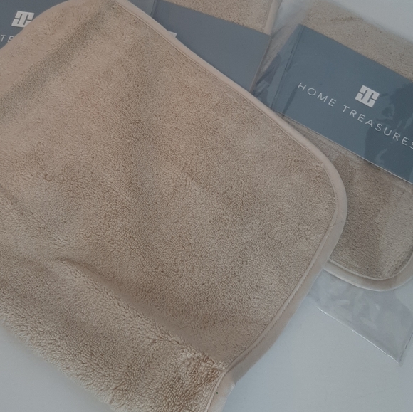 Home Treasures Izmar Face Towels Candlelight (set of 3) - Picture 7 of 13